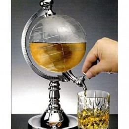 Диспенсър за вода и всякакви напитки във формата на глобус